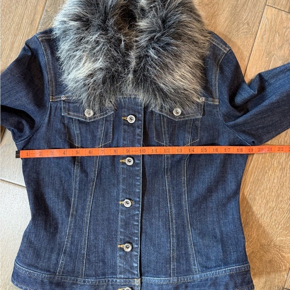 I.N.C. Denim jacket  with faux fur removable collar size small - Picture 3 of 11
